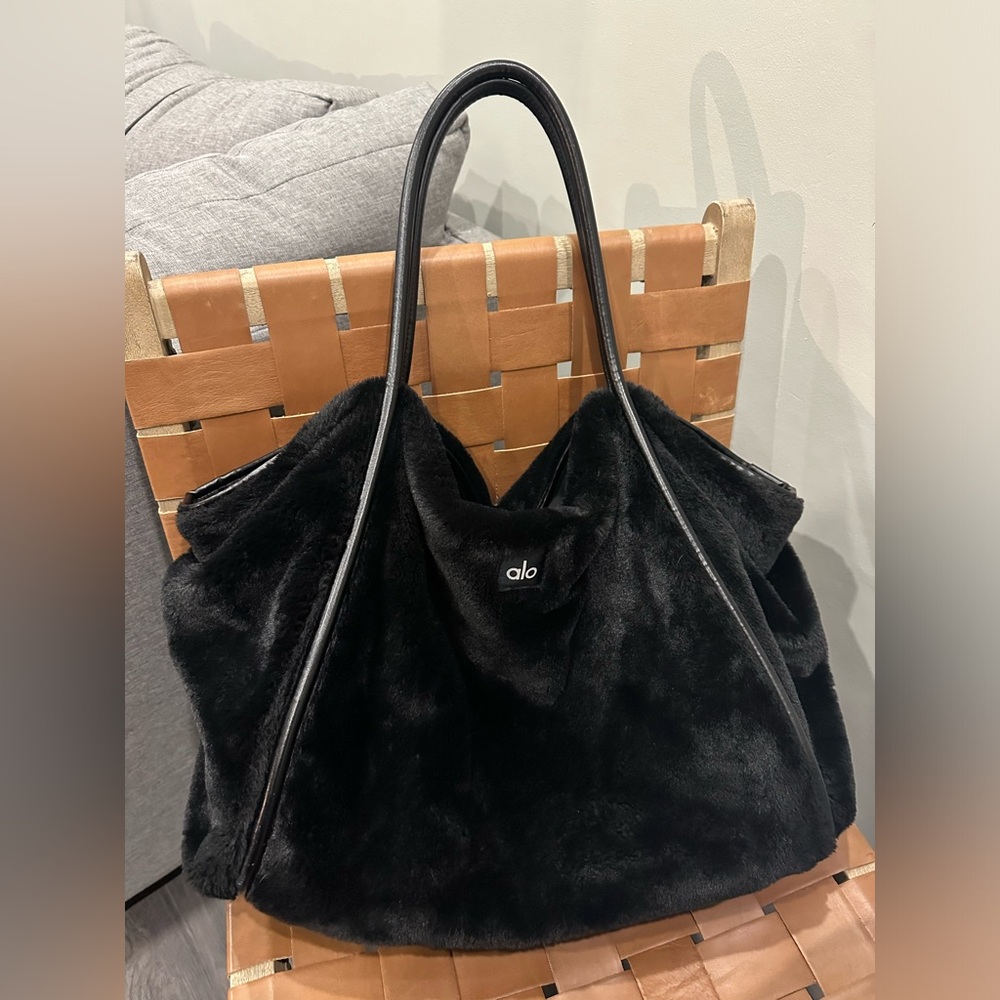 Alo Sherpa tote